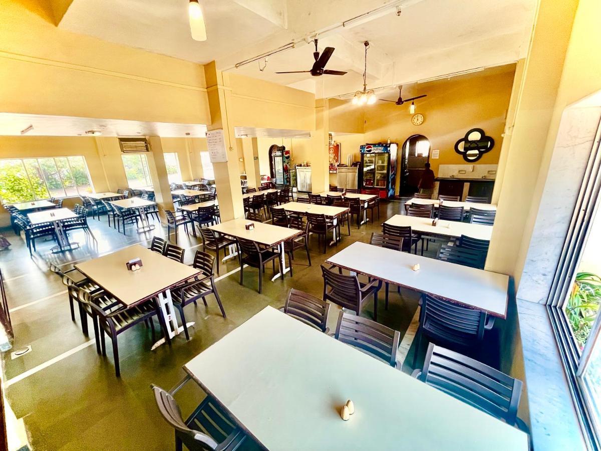 Hotel Manik Moti โลนาวาลา ภายนอก รูปภาพ