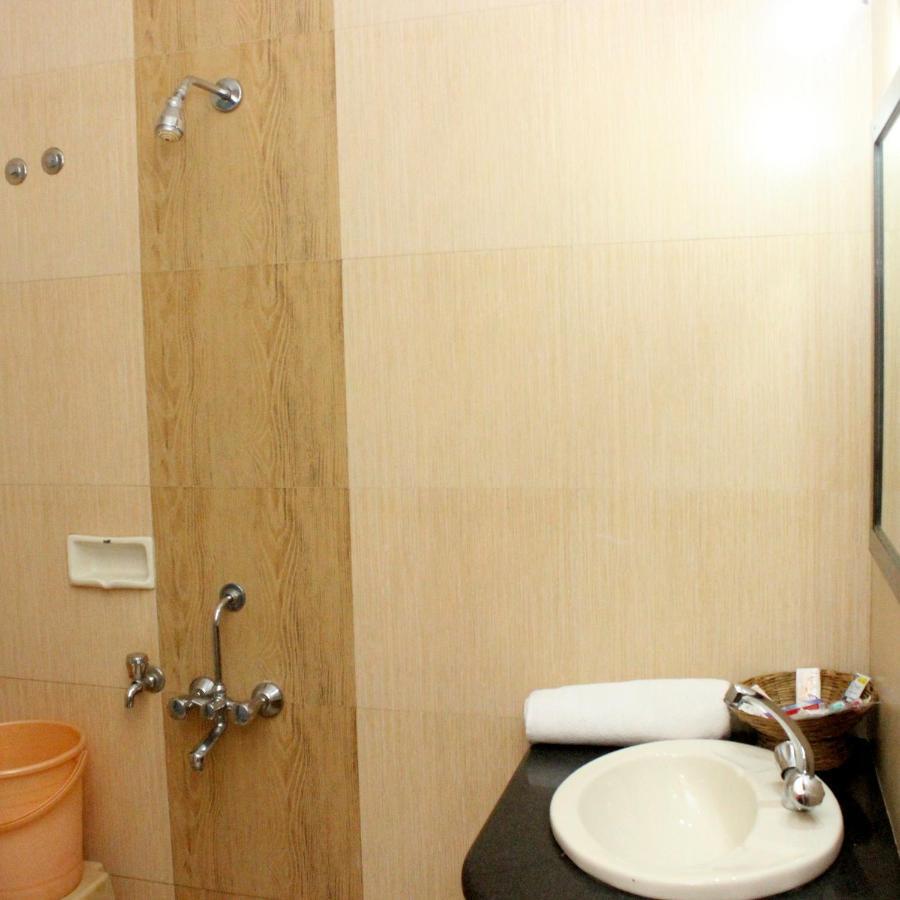 Hotel Manik Moti โลนาวาลา ภายนอก รูปภาพ